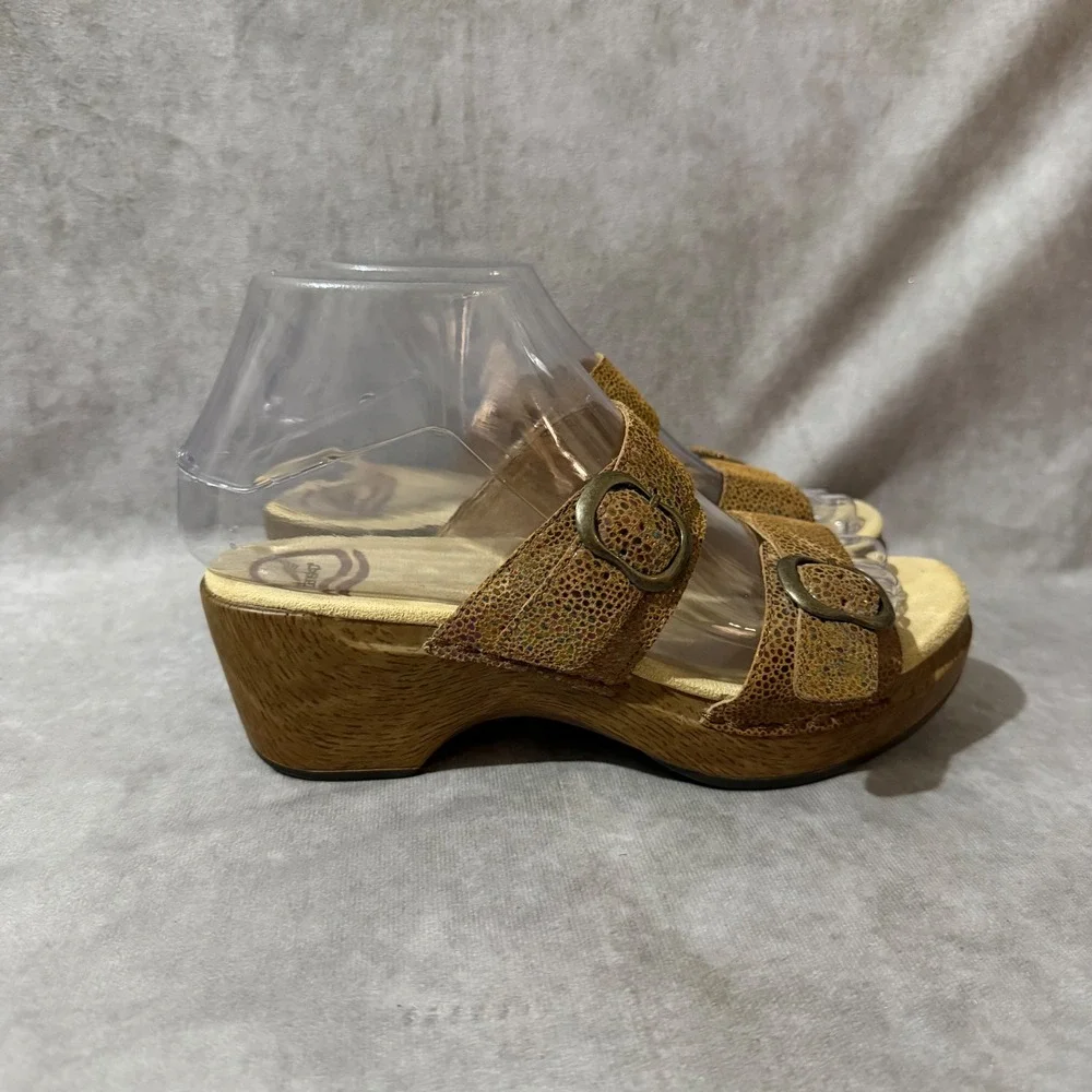 Dansko Slide Sandals Womens 36 Tan Iridescent Excellent Leather Wedge Clogs